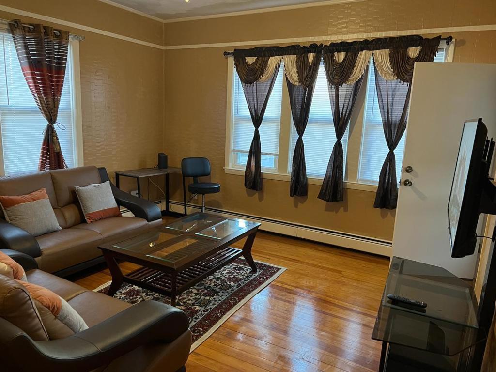 Beautiful Apartment In Providence Esterno foto